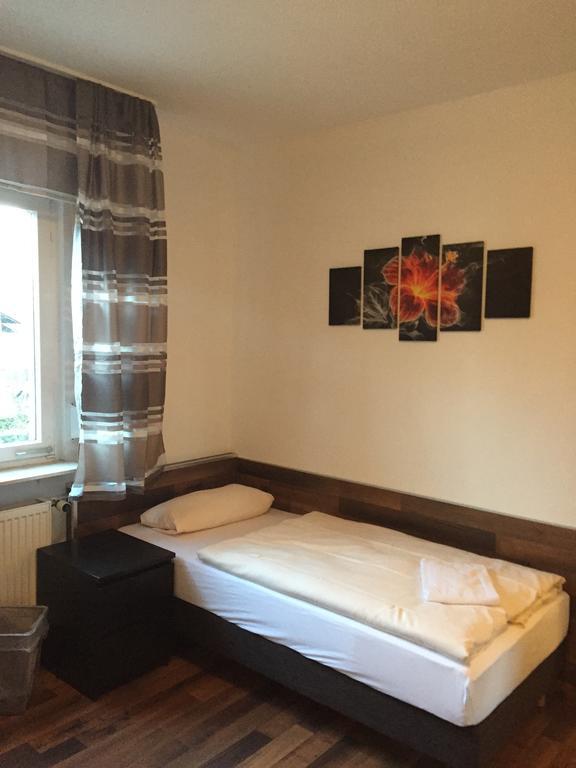 Hotel Engel Waldbronn Δωμάτιο φωτογραφία