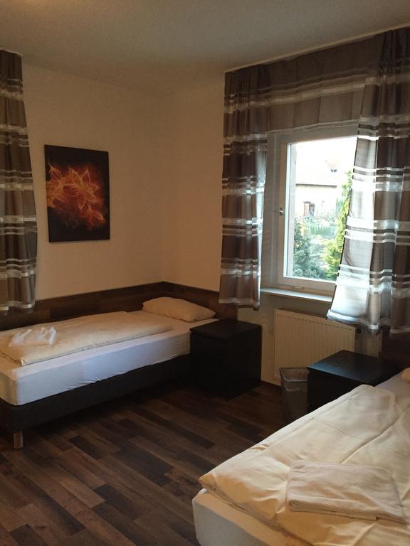 Hotel Engel Waldbronn Δωμάτιο φωτογραφία